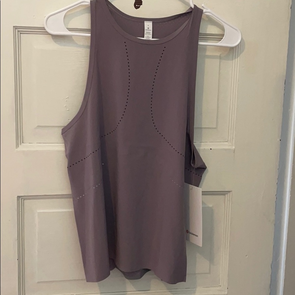 New Lululemon tank